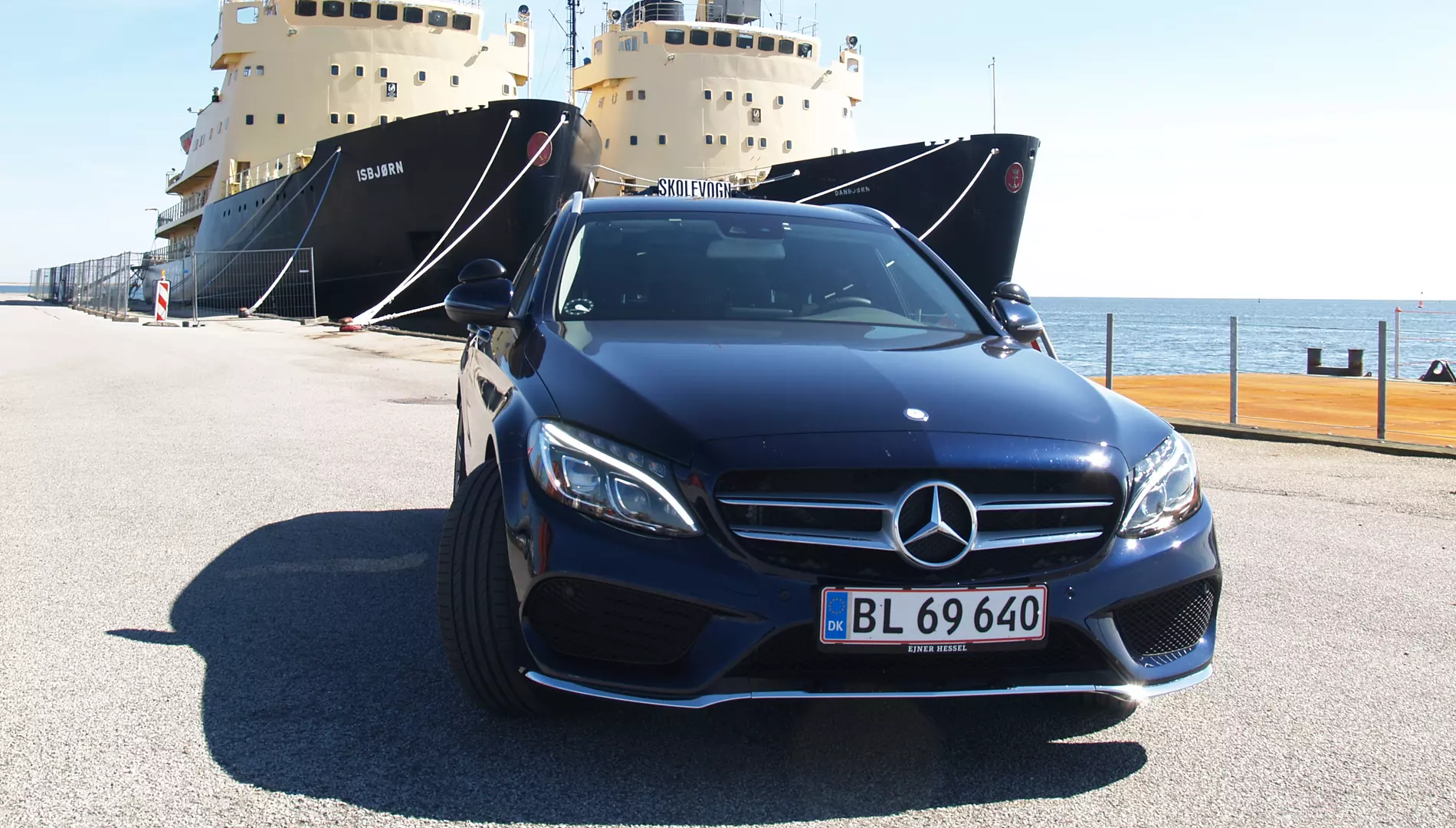 Bilen du tager kørekort i er en Mercedes GLC